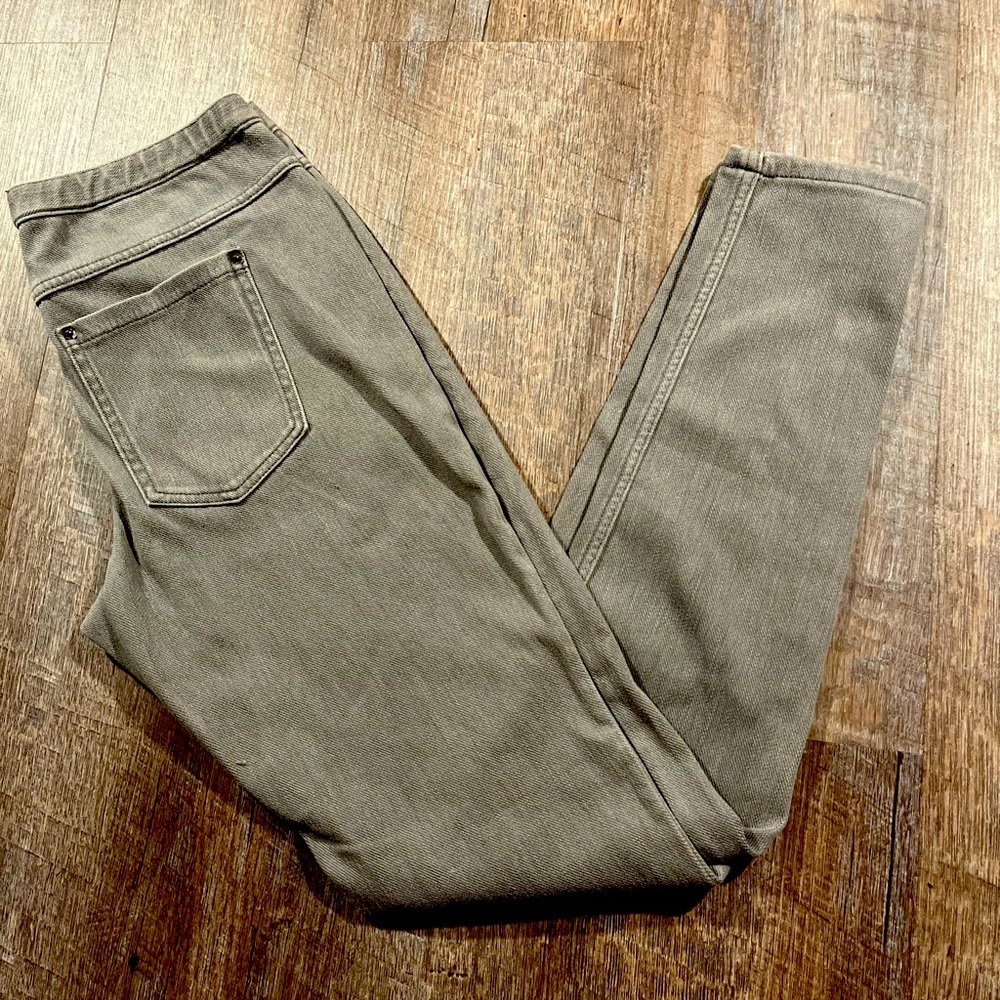 ⚫️ Hue Gray Pull-on Pant Legging